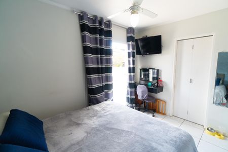 Casa à venda com 185m², 3 quartos e 2 vagasSuite