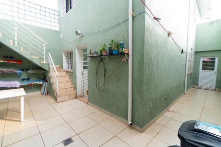 Casa à venda com 185m², 3 quartos e 2 vagasQuintal