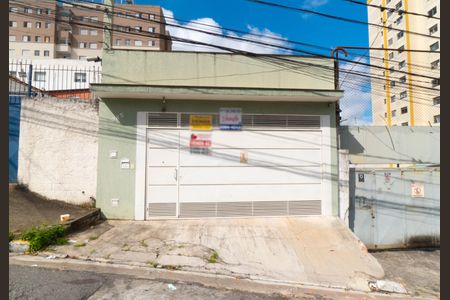Casa à venda com 185m², 3 quartos e 2 vagasFachada