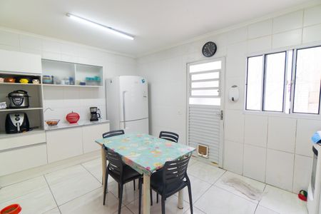 Casa à venda com 185m², 3 quartos e 2 vagasCozinha
