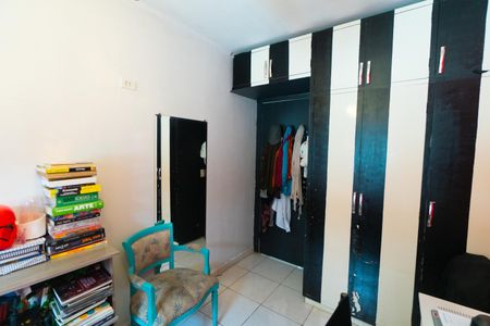 Casa à venda com 185m², 3 quartos e 2 vagasQuarto 2