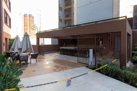 Apartamento para alugar com 36m², 1 quarto e 1 vaga Apartamento para alugar com 36m², 1 quarto e 1 vagaÁREA COMUM - CHURRASQUEIRA