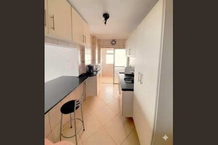 Apartamento à venda com 82m², 3 quartos e 1 vagaCozinha 