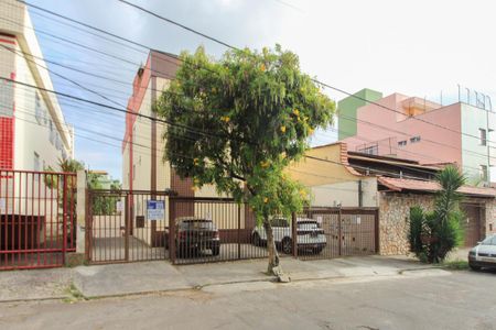 Apartamento para alugar com 134m², 3 quartos e 1 vagaFachada