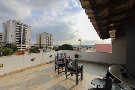 Apartamento para alugar com 134m², 3 quartos e 1 vagaCobertura