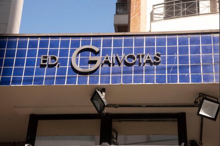 Apartamento à venda com 50m², 2 quartos e 1 vaga Apartamento à venda com 50m², 2 quartos e 1 vagaFrente