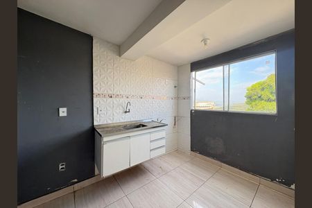 Cozinha de casa para alugar com 3 quartos, 100m² em Vila dos Operarios, Contagem