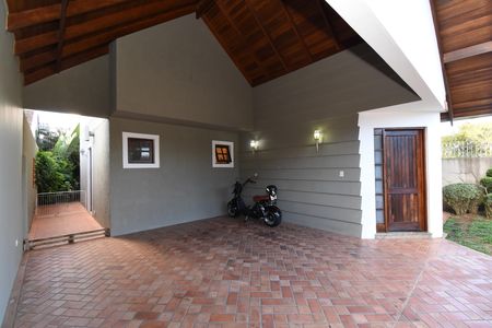 Casa de condomínio à venda com 330m², 3 quartos e 4 vagasGaragem