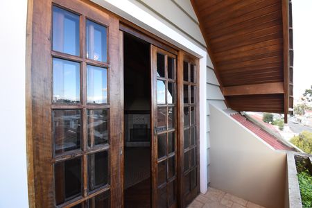 Casa de condomínio à venda com 330m², 3 quartos e 4 vagasSacada do Ático