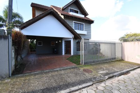 Casa de condomínio à venda com 330m², 3 quartos e 4 vagasÁrea externa