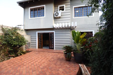 Casa de condomínio à venda com 330m², 3 quartos e 4 vagasÁrea externa