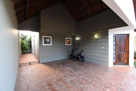 Casa de condomínio à venda com 330m², 3 quartos e 4 vagasGaragem