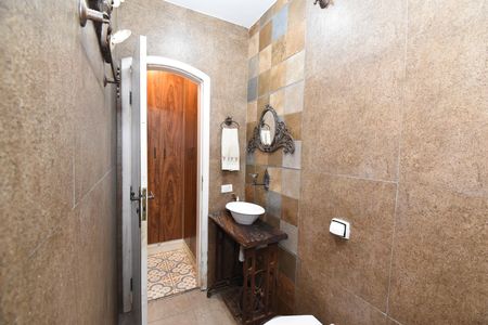 Casa de condomínio à venda com 330m², 3 quartos e 4 vagasBanheiro da Área gourmet