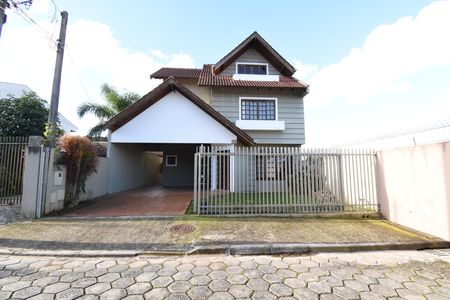 Casa de condomínio à venda com 330m², 3 quartos e 4 vagasFachada