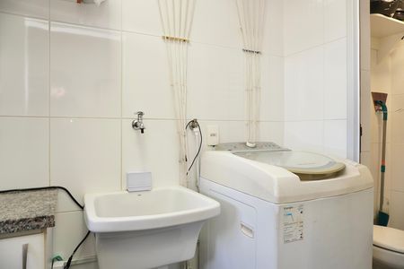 Apartamento à venda com 102m², 3 quartos e 2 vagas Apartamento à venda com 102m², 3 quartos e 2 vagasÁrea de Serviço