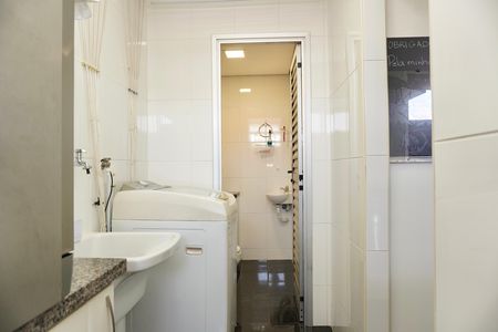 Apartamento à venda com 102m², 3 quartos e 2 vagas Apartamento à venda com 102m², 3 quartos e 2 vagasÁrea de Serviço