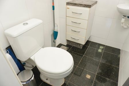 Apartamento à venda com 102m², 3 quartos e 2 vagas Apartamento à venda com 102m², 3 quartos e 2 vagasBanheiro de serviço