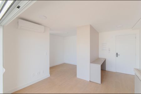 Studio à venda com 30m², 1 quarto e sem vaga Studio à venda com 30m², 1 quarto e sem vagaSala/Quarto