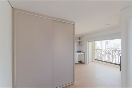 Studio à venda com 30m², 1 quarto e sem vaga Studio à venda com 30m², 1 quarto e sem vagaSala/Quarto