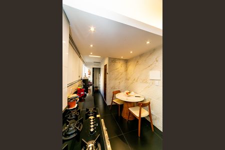Apartamento à venda com 105m², 3 quartos e 1 vaga Apartamento à venda com 105m², 3 quartos e 1 vagaCozinha e Área de Serviço