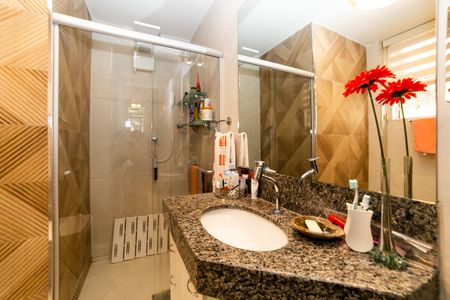 Apartamento à venda com 105m², 3 quartos e 1 vaga Apartamento à venda com 105m², 3 quartos e 1 vagaBanheiro da Suíte