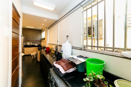 Apartamento à venda com 105m², 3 quartos e 1 vaga Apartamento à venda com 105m², 3 quartos e 1 vagaCozinha e Área de Serviço
