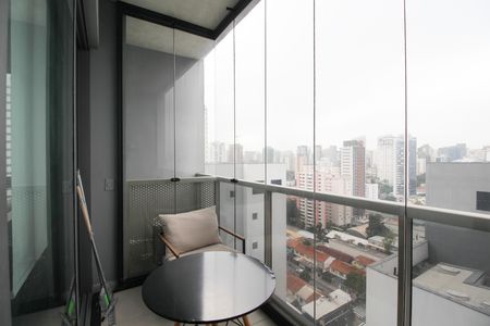 Studio para alugar com 29m², 1 quarto e 1 vaga Studio para alugar com 29m², 1 quarto e 1 vagaVaranda