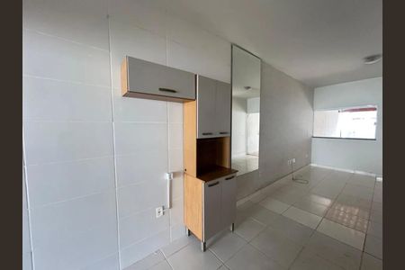 Cozinha de casa para alugar com 2 quartos, 150m² em Novo Mundo, Uberlândia