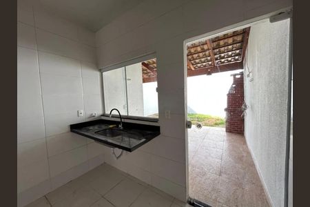 Cozinha de casa para alugar com 2 quartos, 150m² em Novo Mundo, Uberlândia