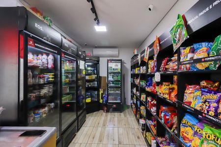 Apartamento para alugar com 36m², 2 quartos e sem vagaMercadinho 24h