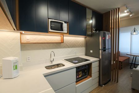 Cozinha de apartamento para alugar com 1 quarto, 32m² em Butantã, São Paulo