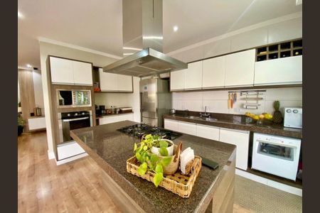 Casa à venda com 200m², 3 quartos e 4 vagas