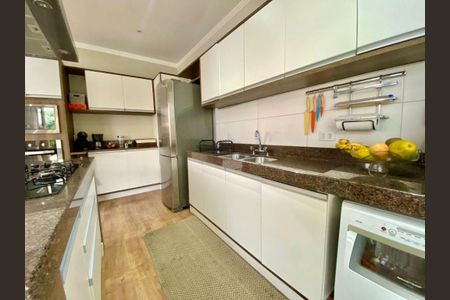 Casa à venda com 200m², 3 quartos e 4 vagas