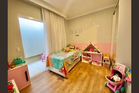 Casa à venda com 200m², 3 quartos e 4 vagas