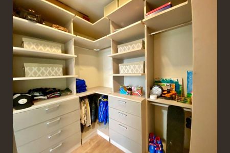 Casa à venda com 200m², 3 quartos e 4 vagas