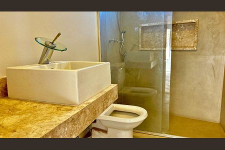 Casa à venda com 300m², 3 quartos e sem vaga