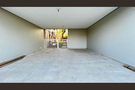 Casa à venda com 300m², 3 quartos e sem vaga