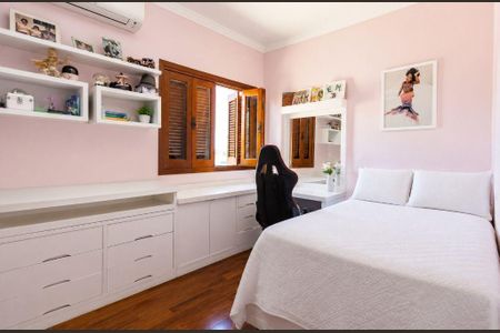 Casa à venda com 321m², 3 quartos e 4 vagas