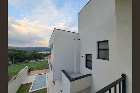 Casa à venda com 250m², 3 quartos e 4 vagas
