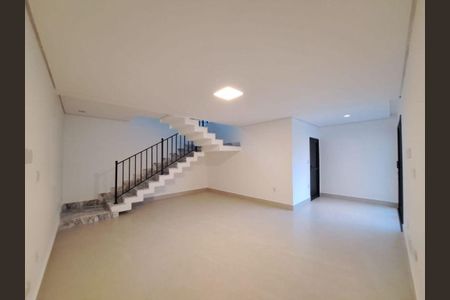 Casa à venda com 250m², 3 quartos e 4 vagas