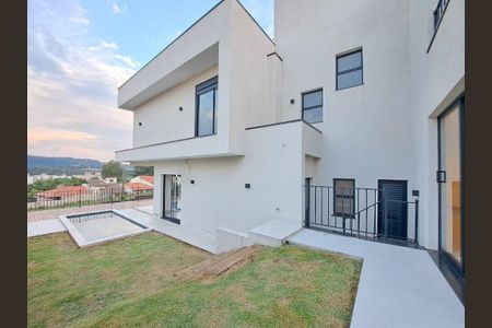 Casa à venda com 250m², 3 quartos e 4 vagas