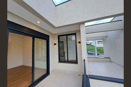 Casa à venda com 250m², 3 quartos e 4 vagas
