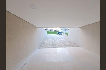 Casa à venda com 250m², 3 quartos e 4 vagas
