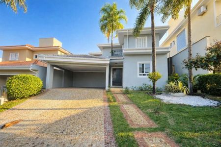 Casa à venda com 283m², 3 quartos e 4 vagas