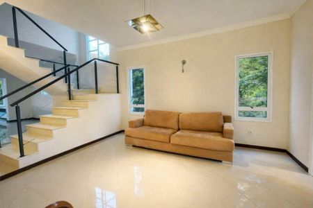 Casa à venda com 3 quartos, 283m² em Recanto, Valinhos