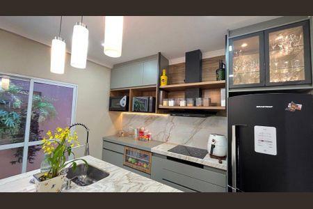 Casa à venda com 180m², 3 quartos e 4 vagas