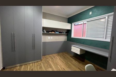 Casa à venda com 180m², 3 quartos e 4 vagas