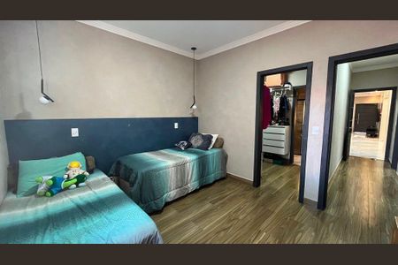Casa à venda com 180m², 3 quartos e 4 vagas