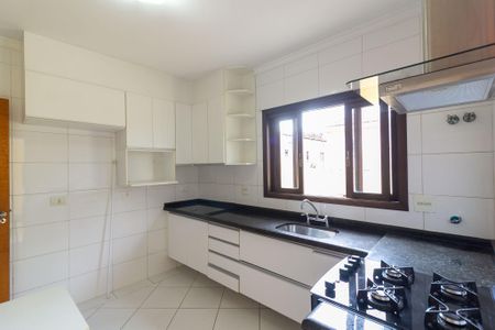 Casa para alugar com 135m², 3 quartos e 3 vagas Casa para alugar com 135m², 3 quartos e 3 vagasCozinha