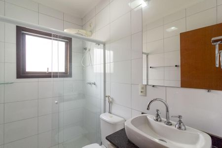 Casa para alugar com 135m², 3 quartos e 3 vagas Casa para alugar com 135m², 3 quartos e 3 vagasBanheiro Social